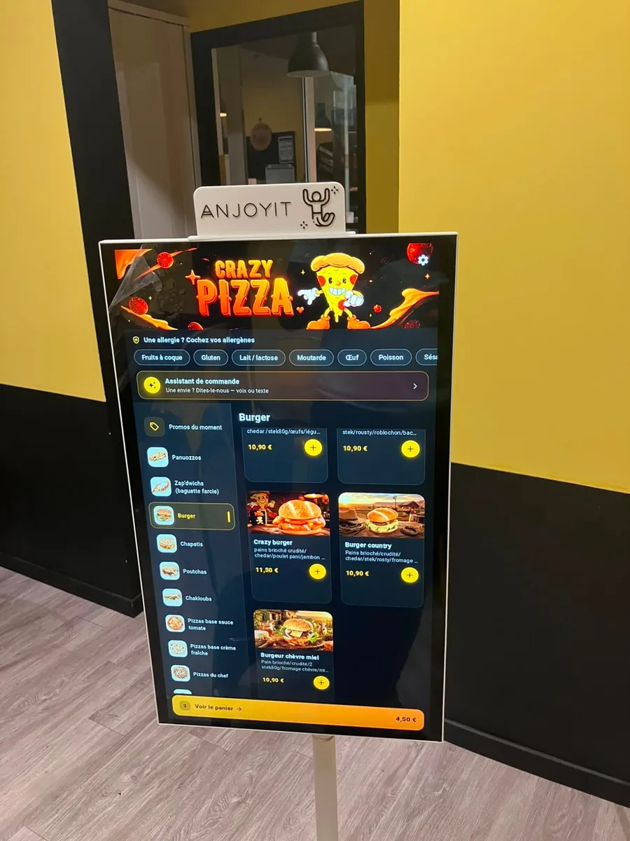 Borne de commande FastSnack installée chez Crazy Pizza Burger